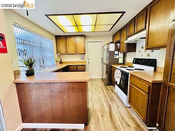5th image of 2848 Sunburst Dr