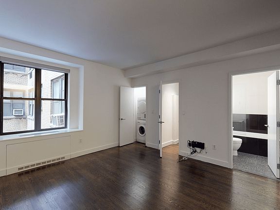 4th image of 666 W End Ave #6CD