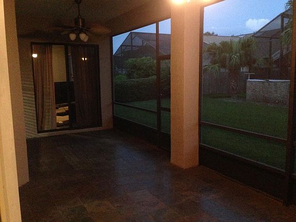3rd image of 11687 Blackmoor Dr