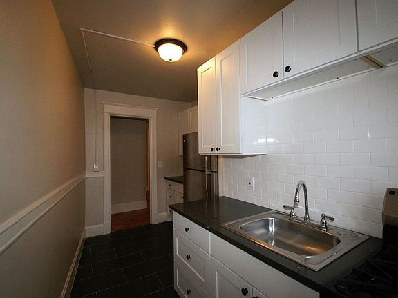 3rd image of 629 St Helens Ave APT 300