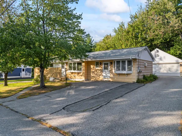 50 Ashmount Street, Lewiston, ME 04240