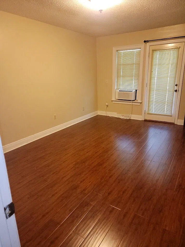 2 bed, 1.5 bath, $1,850 — Photo 3