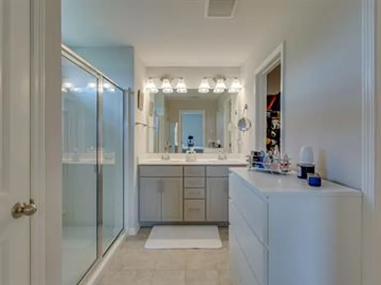 3240 Brookberry Ln — Photo 2