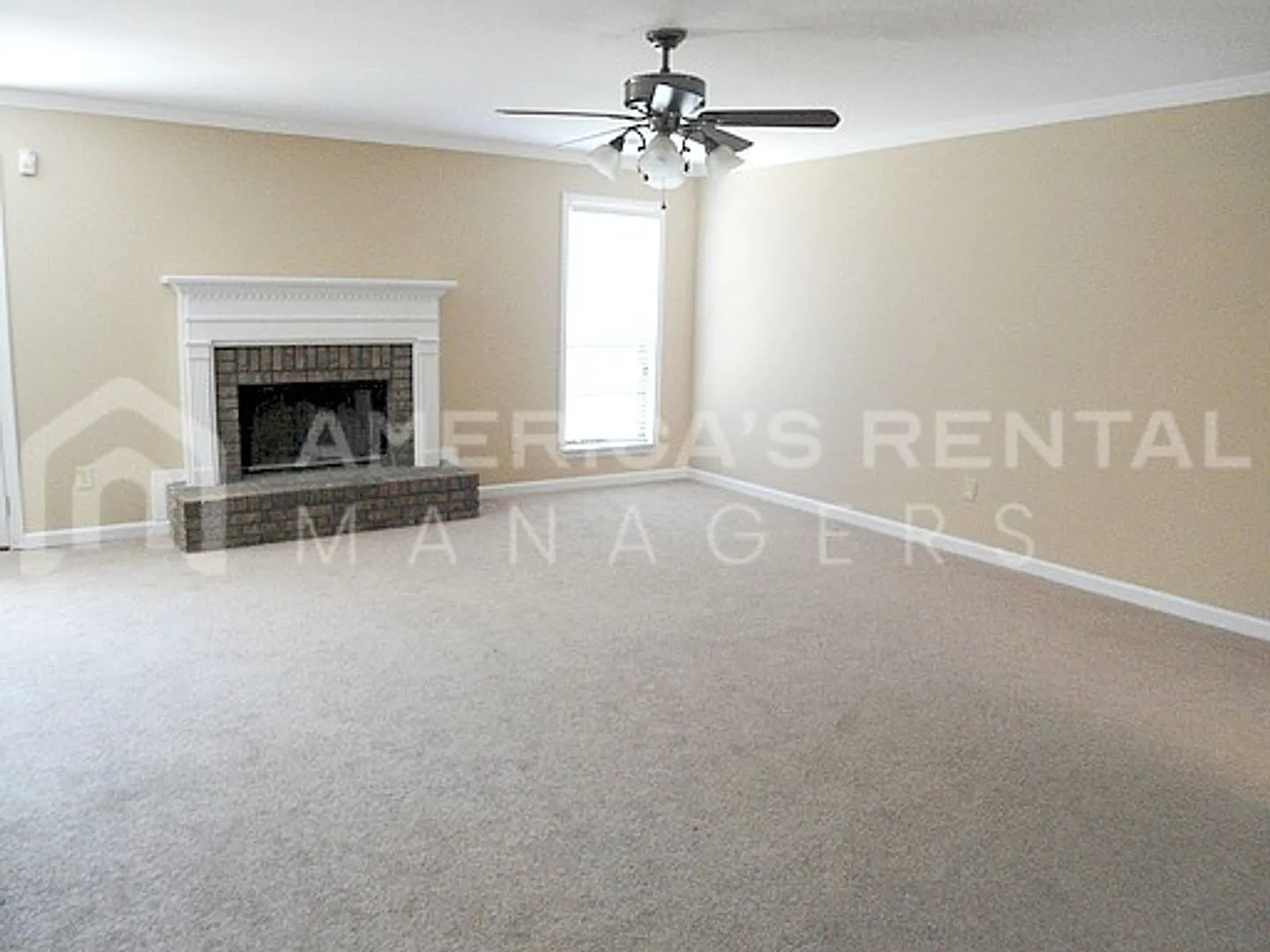 Wonderful End Unit Town Home In Gardendale, al. Deposit Pending! — Photo 4