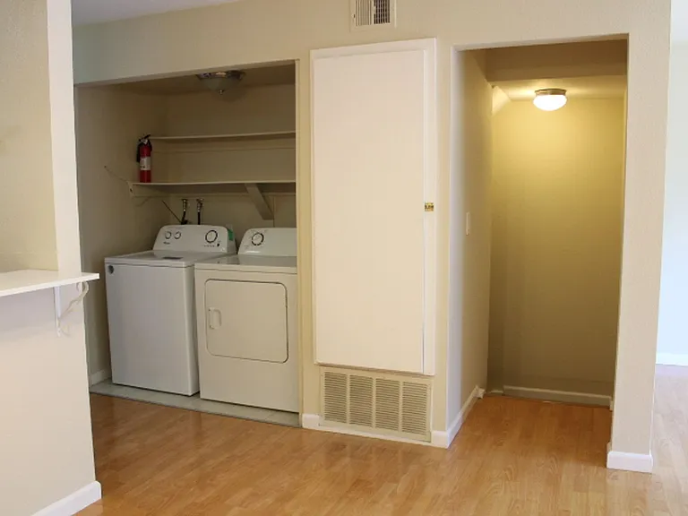 507 Chabre Ct — Photo 15