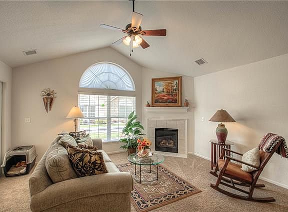 3rd image of 6136 NE Kensington Dr