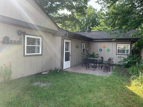 3rd image of 3060 Sylvan Dr