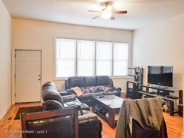 1641 W Waveland Ave — Photo 12