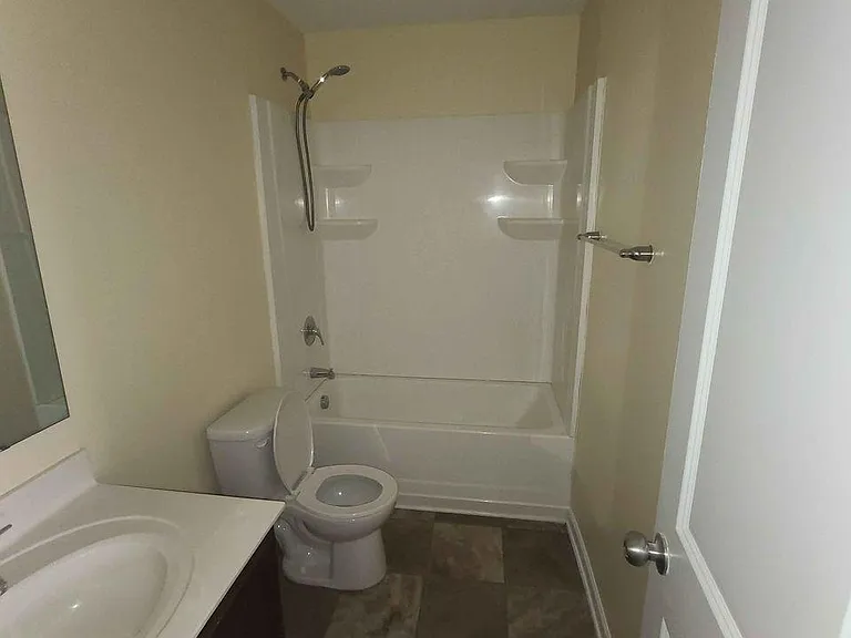 933 Capetown Ln — Photo 16