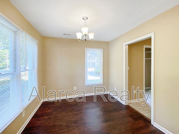 2nd image of 3134 Driftwood Dr APT B