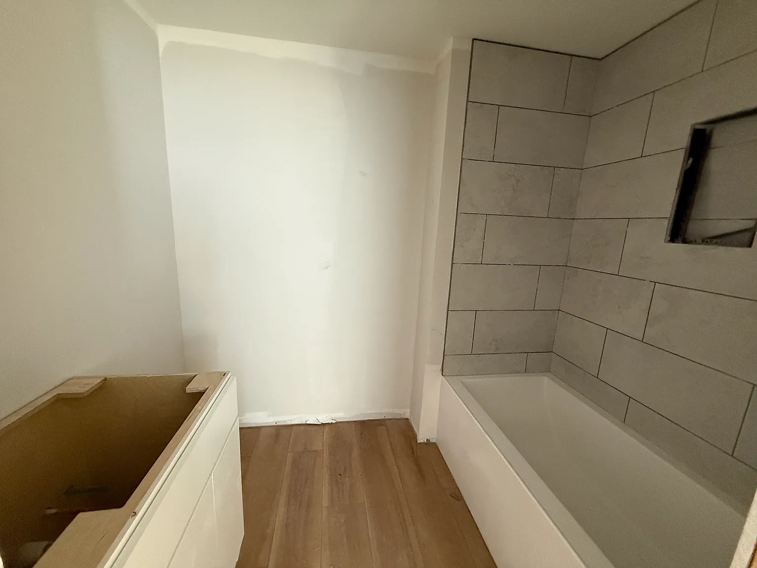 3 bed, 2.5 bath, 1560 sqft, $2,500 — Photo 4