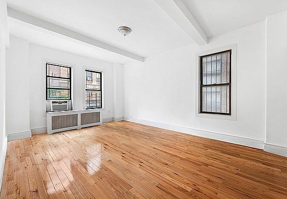 3rd image of 250 W 99th St APT 2b
