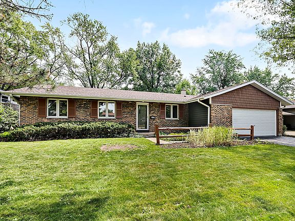 2nd image of 2429 Jackson Dr