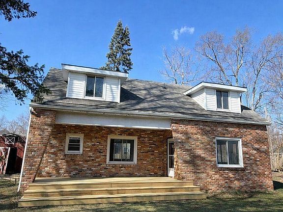 2nd image of 5563 Silvertown Dr