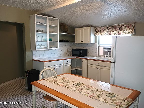 3rd image of 6136 BAGLEY Road