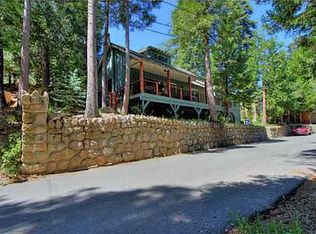 320 Castle Gate Rd, Lake Arrowhead, CA 92352