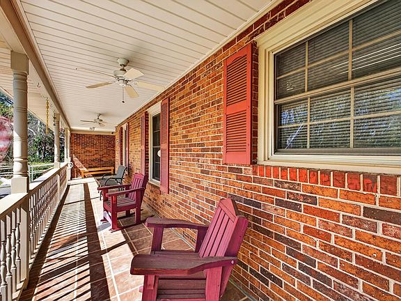 4th image of 1704 Pine Log Rd