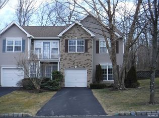 516 Green Mountain Rd, Mahwah, NJ 07430