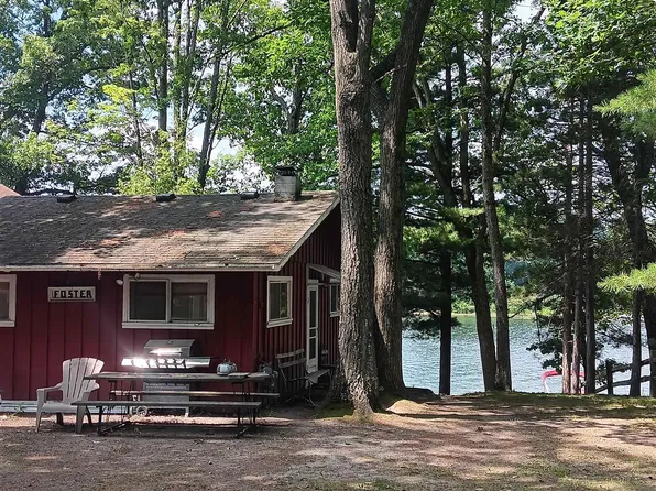 1512 Lake Dr, Harrison, MI 48625