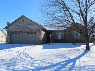 1305 Autumn Dr, Mooresville, IN