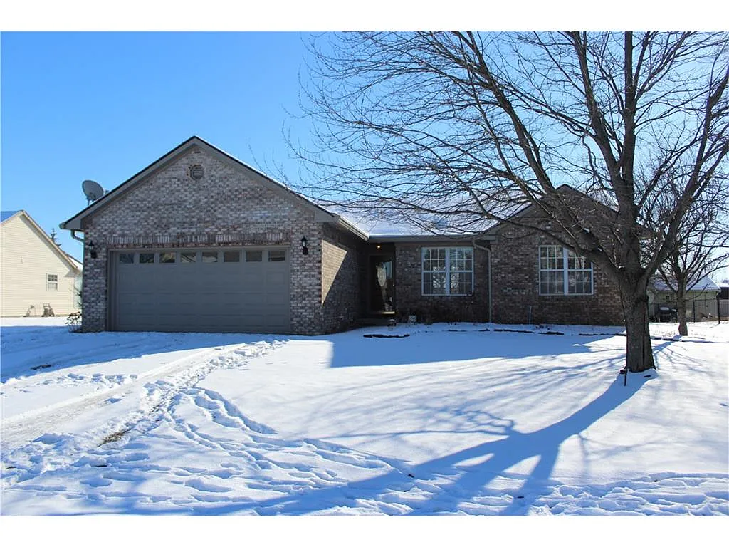 1305 Autumn Dr photo 1