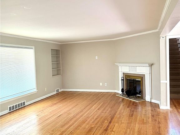 2nd image of 28175 Shaker Blvd