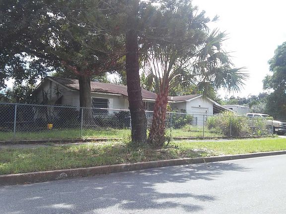 3rd image of 1000 51st Ave N