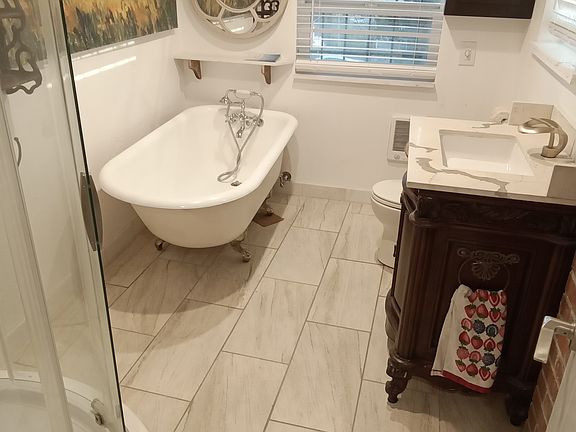 5th image of 8394 Ney Ave #2