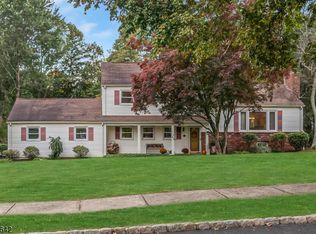23 Autumn Dr, Basking Ridge, NJ 07920