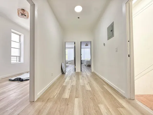 608 Pennsylvan Avenue image 1 of 15