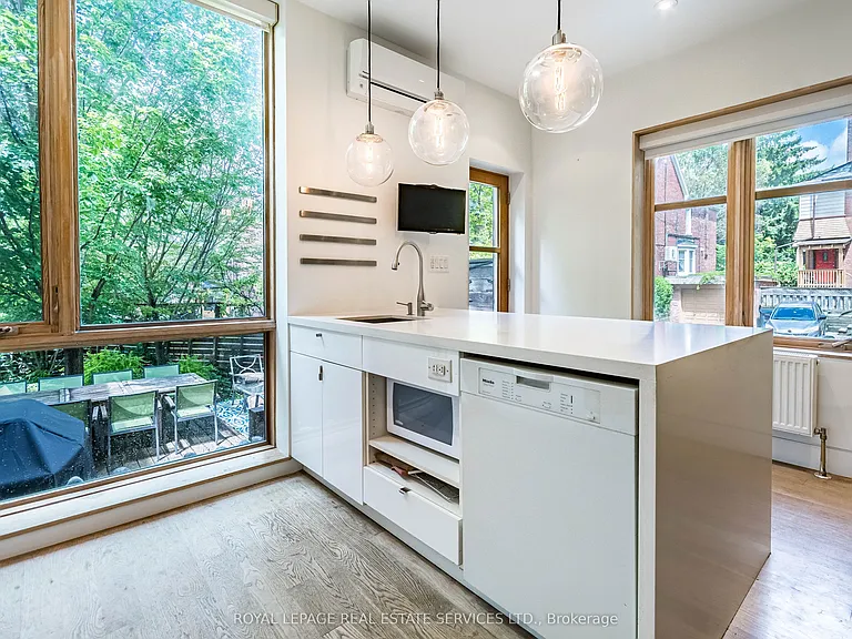 241 Garden Ave — Photo 12