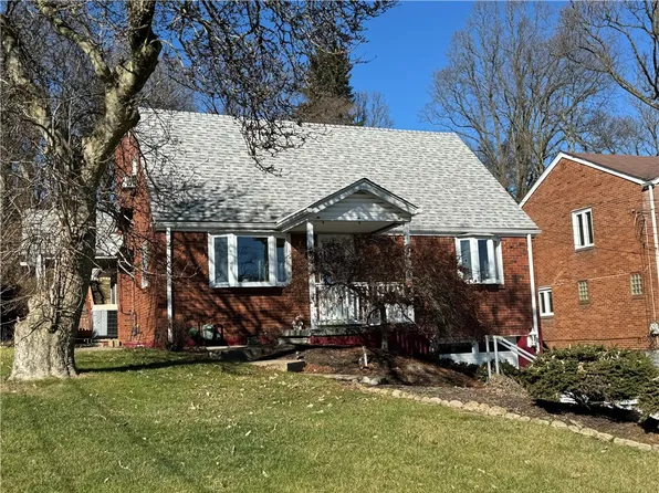 808 Commonwealth Ave, West Mifflin, PA 15122