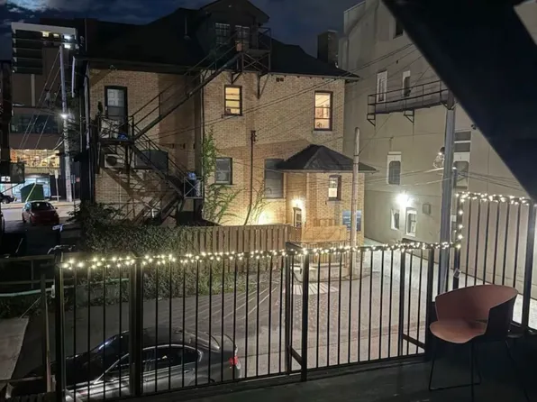 156 James St S, Hamilton, ON