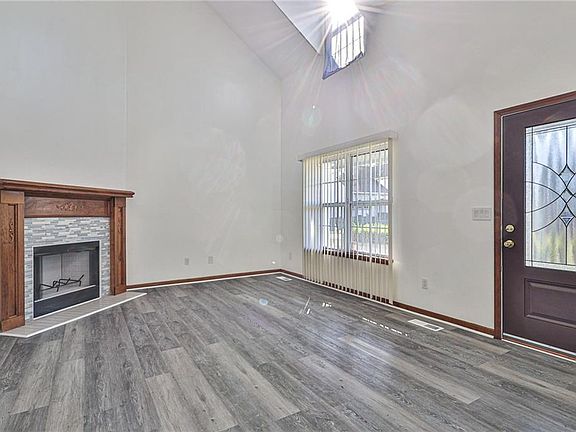 4th image of 4010 E 16th Ct