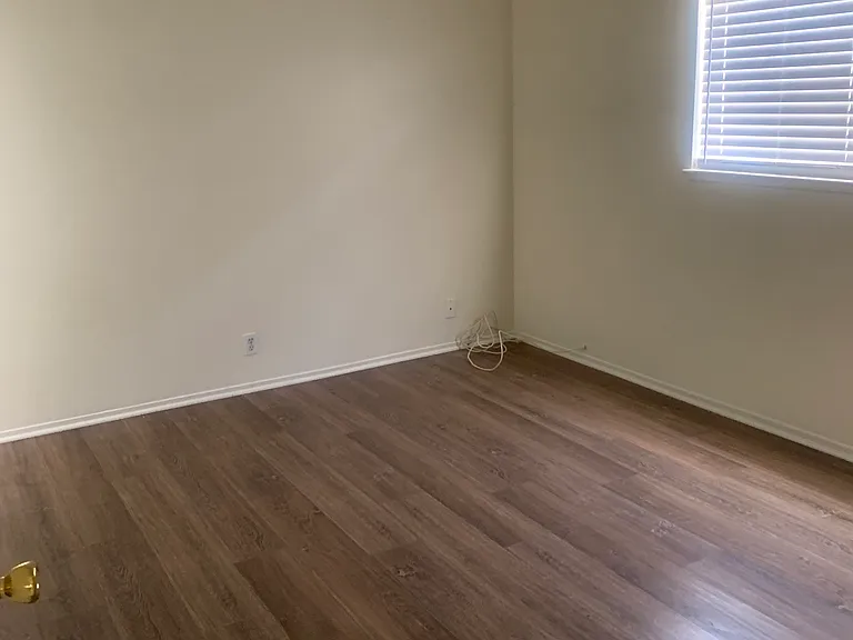 6136 Oakhaven Ln — Photo 6