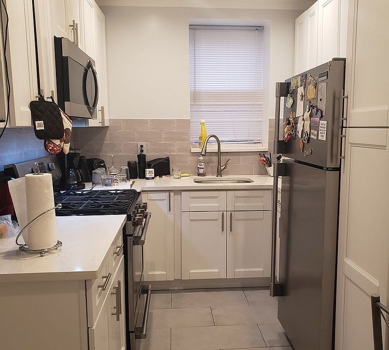 1st image of 24 Bay 32 St #1