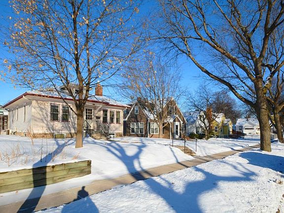 2nd image of 861 Sherwood Ave