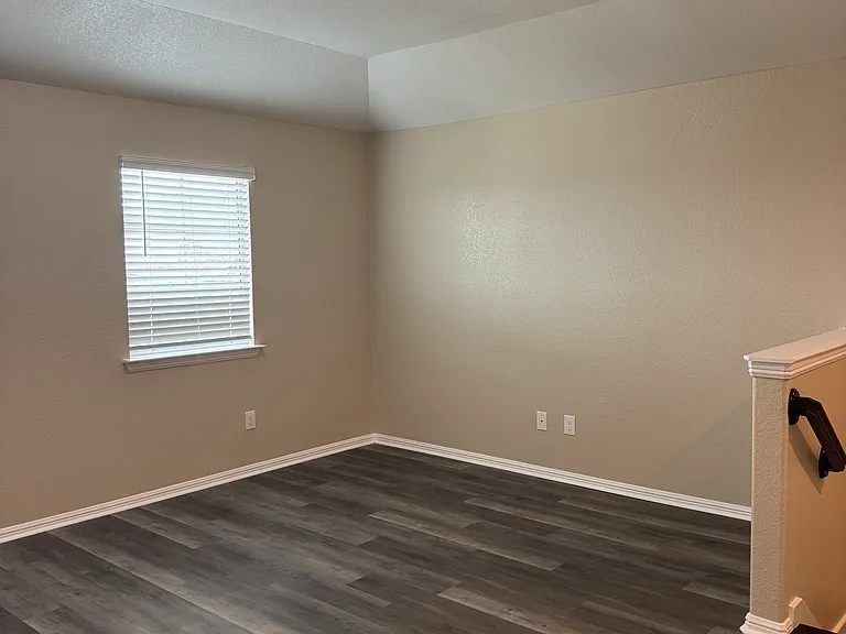 9236 Castorian Dr — Photo 21