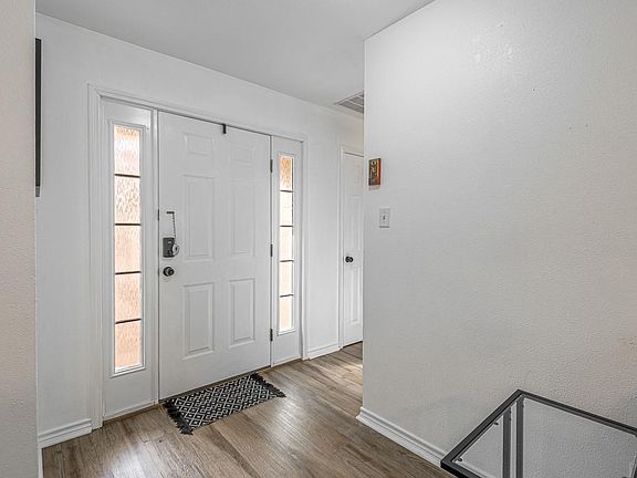 2nd image of 106 Barker St