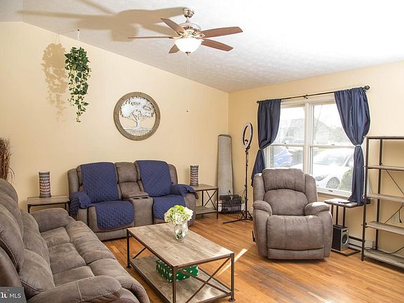 4th image of 118 Summer Lake Dr