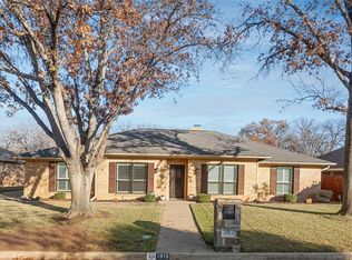 1915 Rockbrook Dr, Arlington, TX 76006