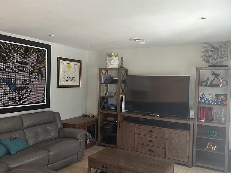 338 Oak St — Photo 4