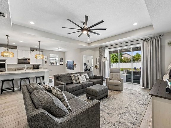 4th image of 85167 Amaryllis Ct
