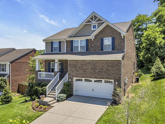 3rd image of 917 Holgate Ct