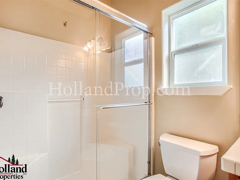 342 NW Malia Ln — Photo 15