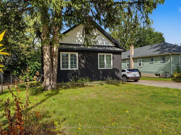 148 Penetang St, Barrie, ON L4M 1V8