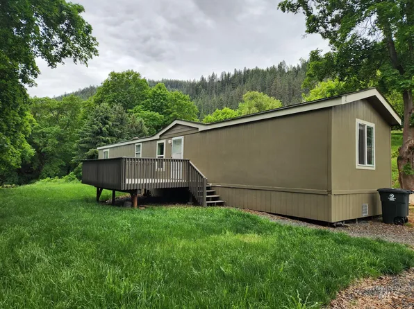 135 N Marion St, Peck, ID 83545