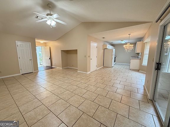 4th image of 504 Woodbridge Rd