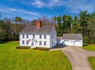 31 Clapp Rd, Rochester, MA 02770