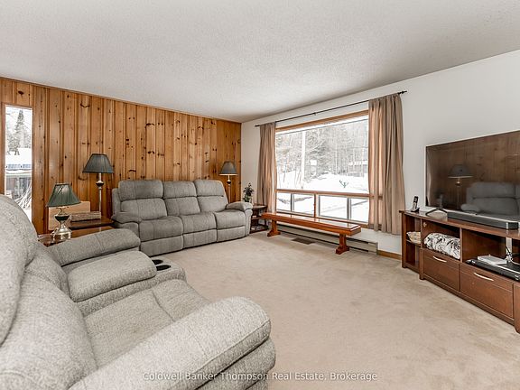 2nd image of 1357 Ravenscliffe Rd